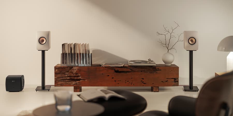 隆重推出全新 LS50 配色:森绿和沙贝